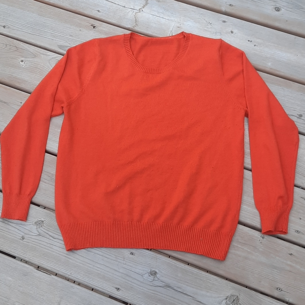Sweater - Picture 1 of 3